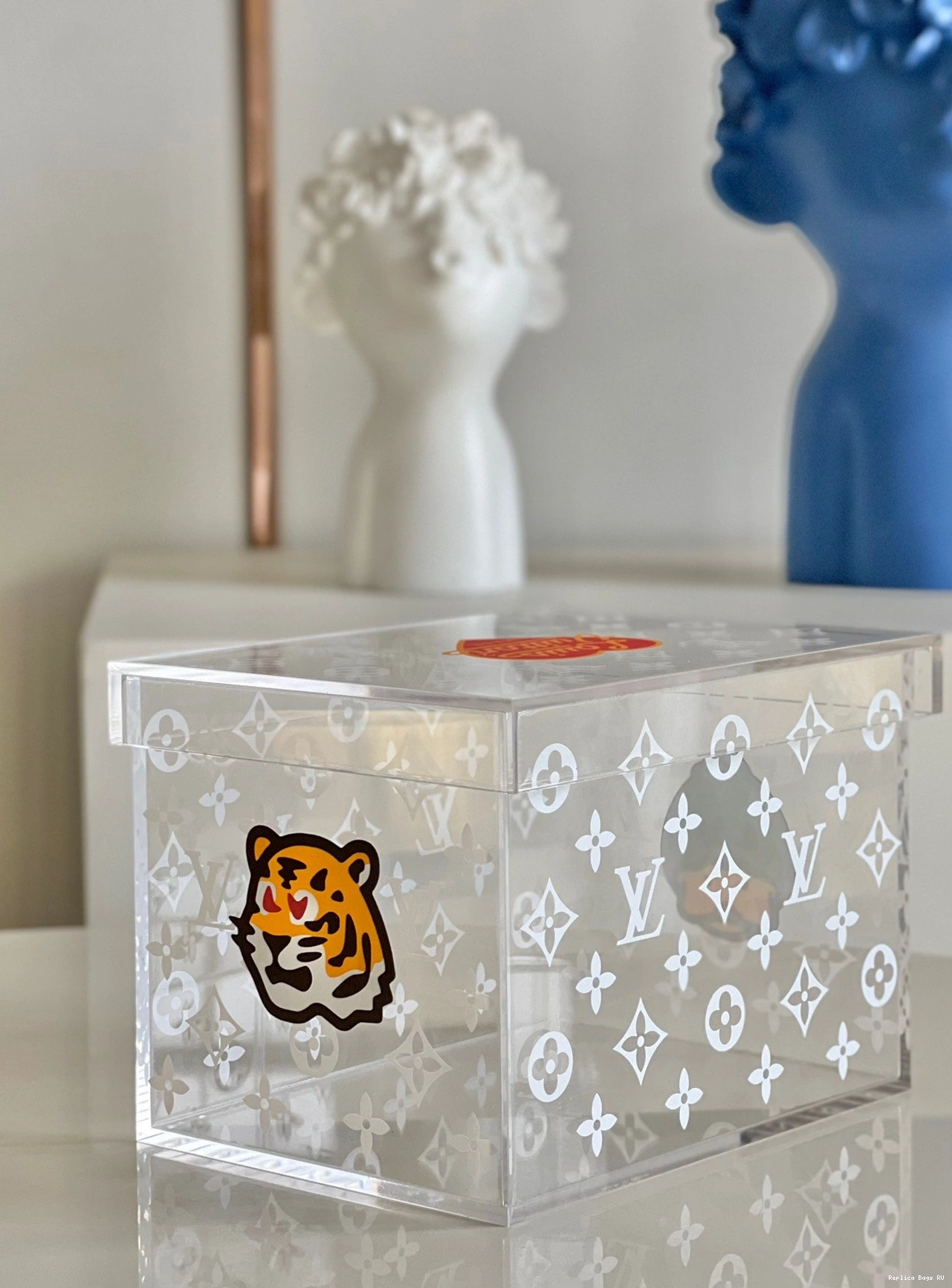 Affordable LOUIS VUITTON TRANSPARENT BOX 0717